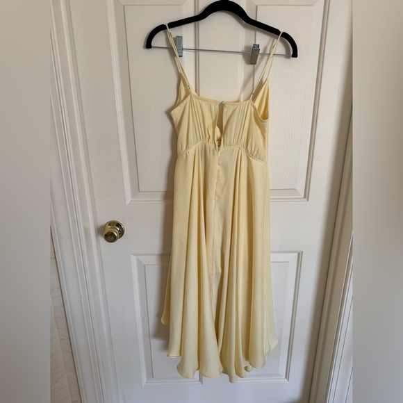 💛Hello Molly Secret Spot Buttery Soft Yellow Dress ☀️ - Picture 8 of 15